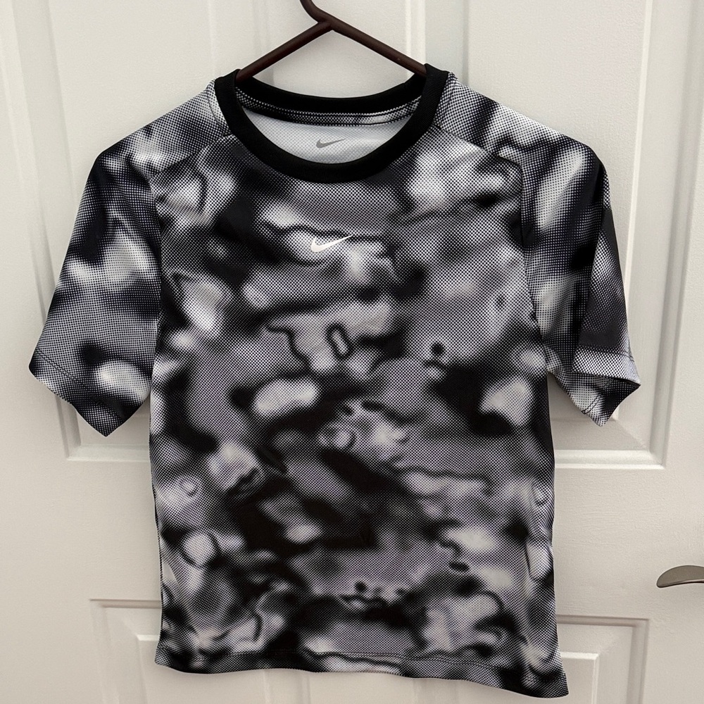 Nike Kids Black and Gray Performance Short-Sleeve Tee